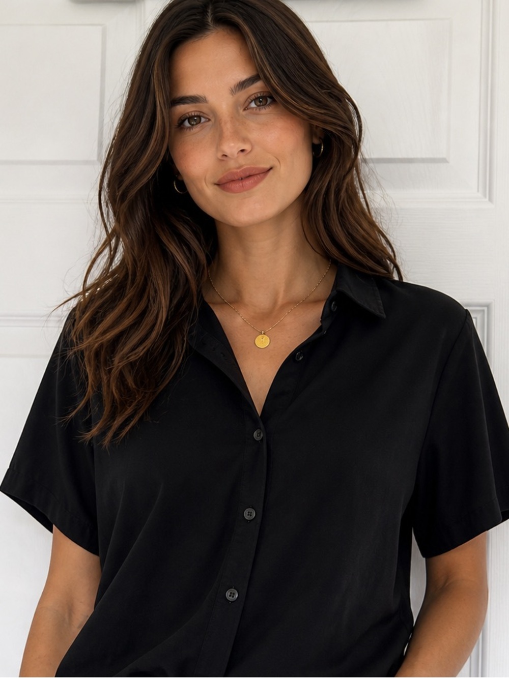 RW&CO. Black Short-Sleeve Button-Down Shirt with Spare Button